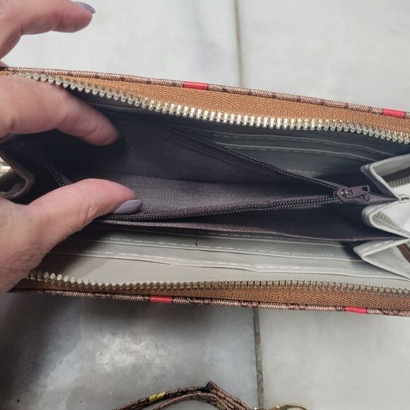 Ladies Long Wallet Disney Mickey Mouse Purse Faux Leather Zipper Rectang… - Picture 8 of 10